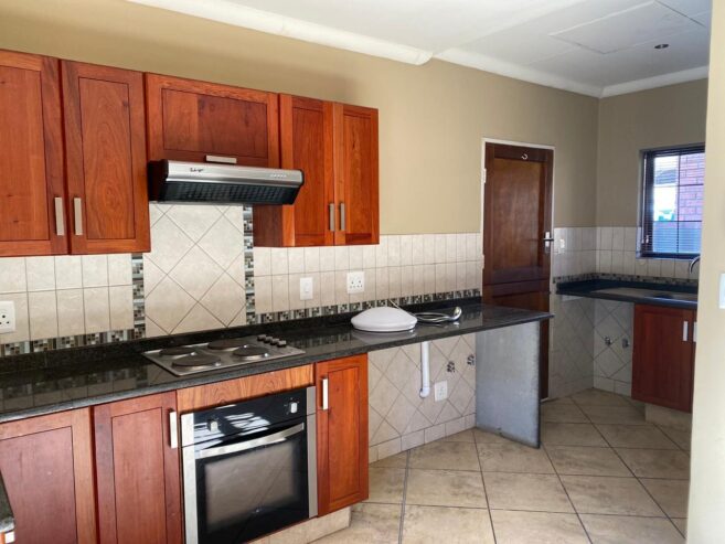 2 bedroom townhouse to rent in Waterval East