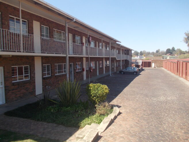 LEEUHOF COMPLEX, PANORAMA AVE, EDLEEN, KEMPTON PARK