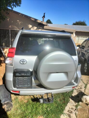 Toyota Prado vx petrol 4 litre petrol stripping for spares