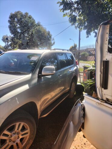 Toyota Prado vx petrol 4 litre petrol stripping for spares