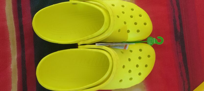 BRAND NEW MENS ORIGINAL CROC SHOES FOR SALE