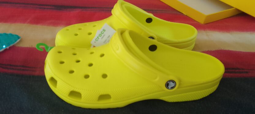 BRAND NEW MENS ORIGINAL CROC SHOES FOR SALE