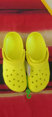 BRAND NEW MENS ORIGINAL CROC SHOES FOR SALE