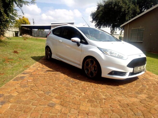 2016 FORD FIESTA 1.6 ST ECOBOOST MANUAL