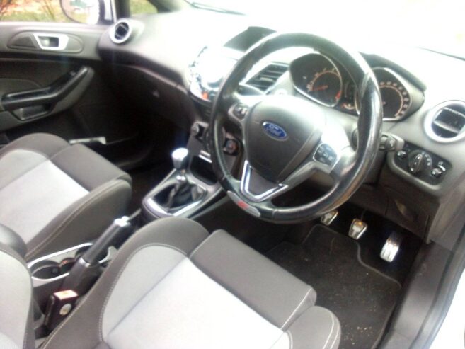 2016 FORD FIESTA 1.6 ST ECOBOOST MANUAL