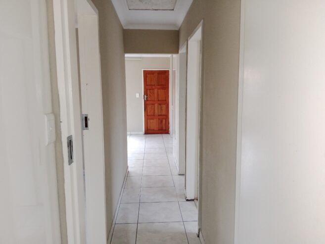 Nice and secured 3 bedroom house for rental in Rosslyn gardens