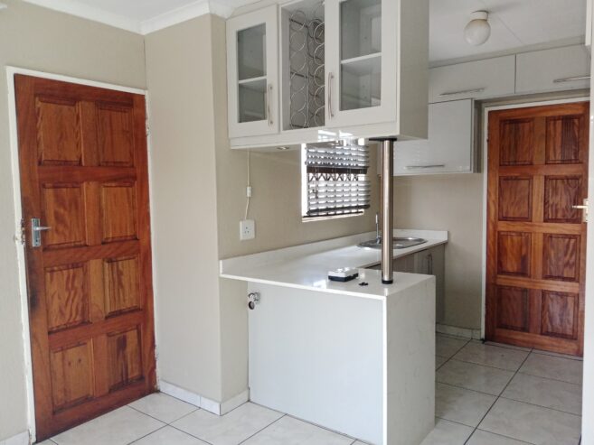 Nice and secured 3 bedroom house for rental in Rosslyn gardens