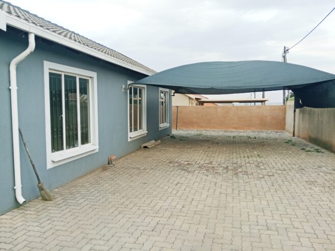 Nice and secured 3 bedroom house for rental in Rosslyn gardens