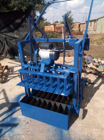 Static and egglayer brick making machines for sale