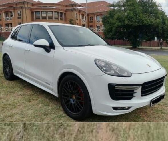 Porsche Cayenne GTS