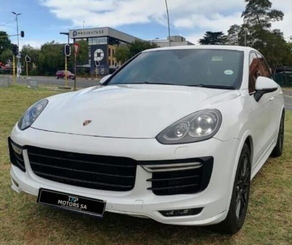 Porsche Cayenne GTS