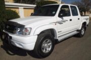 ’02 Toyota Hilux 2.7i Raider D/Cab