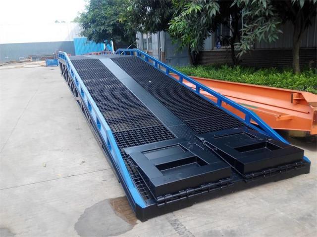 Movable Hydraulic Loading Yard Ramps