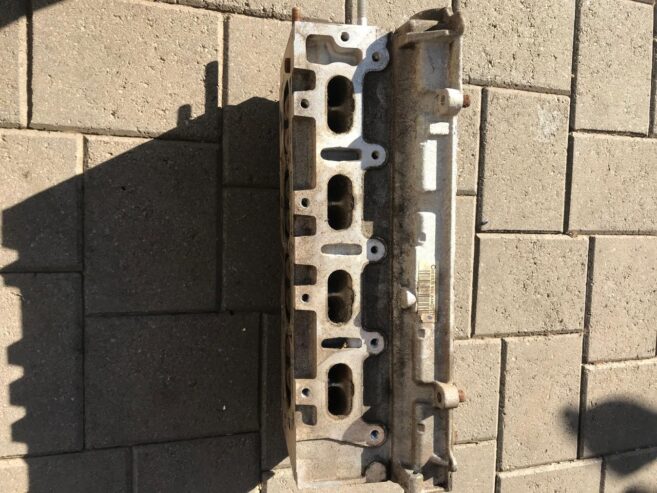 Nissan NP200 cylinder head