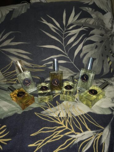 Oil based perfumes