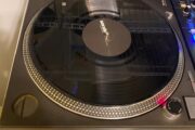 2 Technics SL1210M2 Turntables, Rane72 MK2Mixer,2 Ortofon Concorde Dj