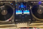 2 Technics SL1210M2 Turntables, Rane72 MK2Mixer,2 Ortofon Concorde Dj