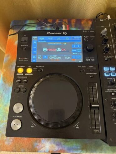 Pioneer dj mixer With Turntables DJM-750MK2 With Pair XDJ-700