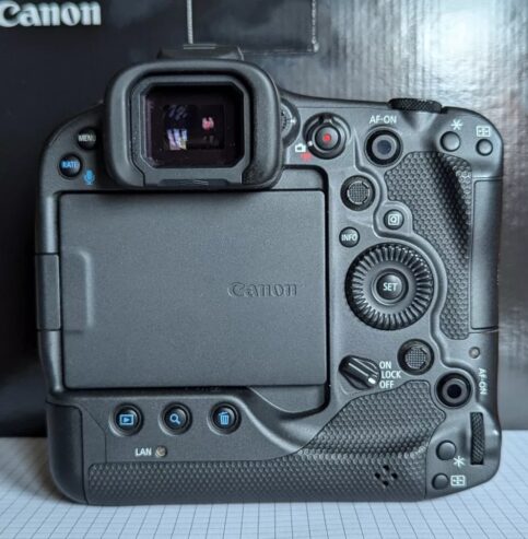 Canon Eos R3 – Like New In Box With Accessories – Less Than 2000 Shots