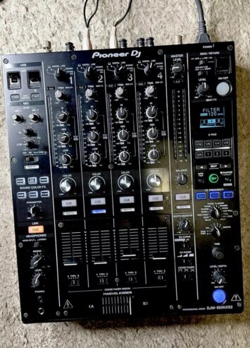 Flawless Pioneer DJ Mixer DJM-900NXS 4 channel with Effects