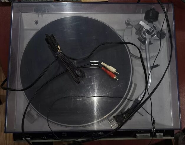 Technics SL-3200 Vintage Direct Drive Automatic Turntable