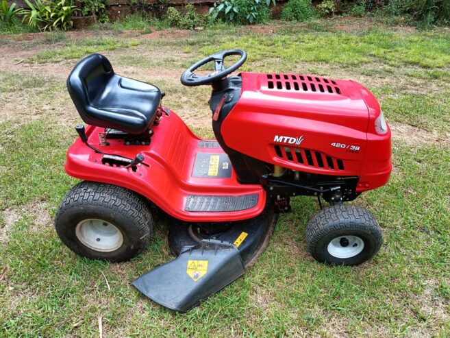 MTD Ride on Lawnmower