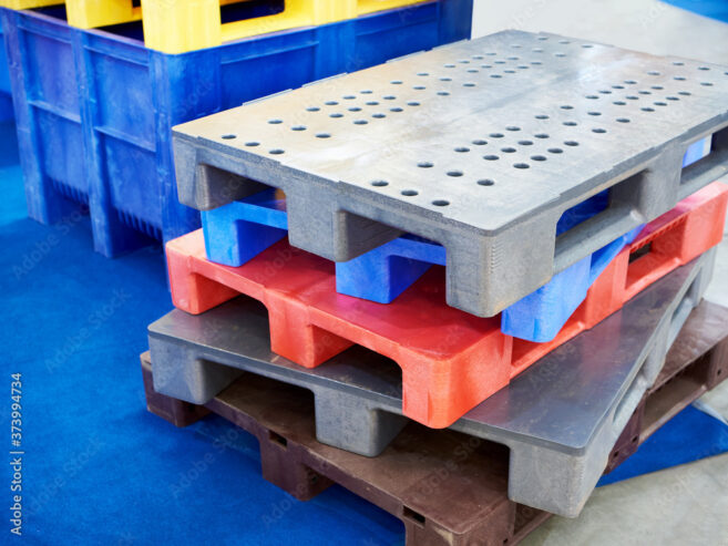 PLASTIC AND WOODEN FOR SALE FOR WAREHOUSES AND BIG TRUCKS