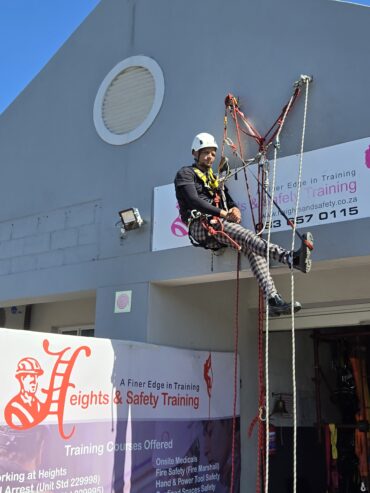 QUALIFY AS A ROPE ACCESS TECHNICIAN