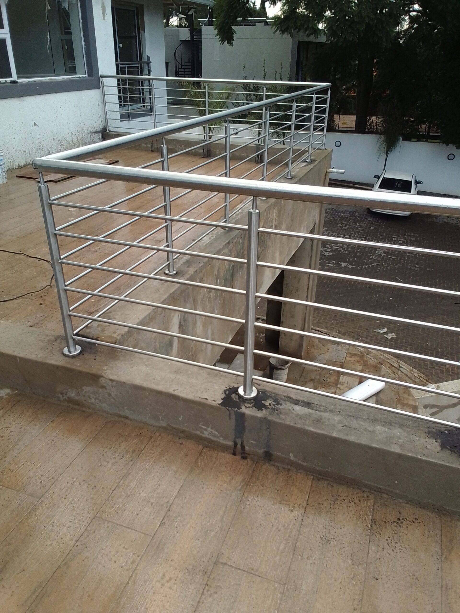 Frameless Glass Balustrades Installation and manufacture