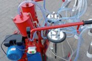 Double Bucket Electric Milking Machine