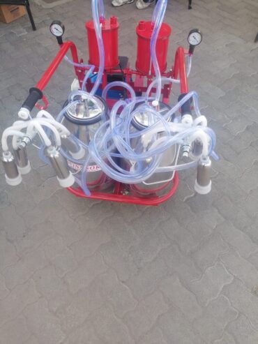 Double Bucket Electric Milking Machine
