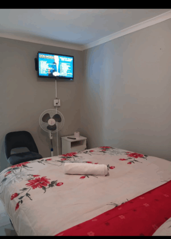 Royal Shearwater Guest House